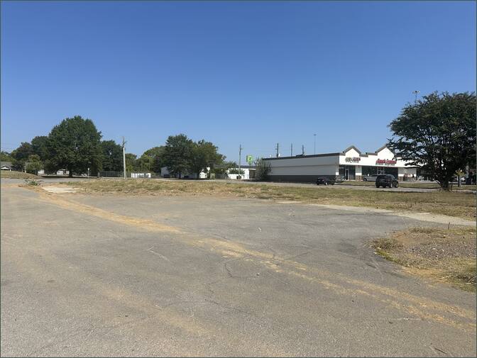                         	McDonald's - 1799 Finley Blvd
                        